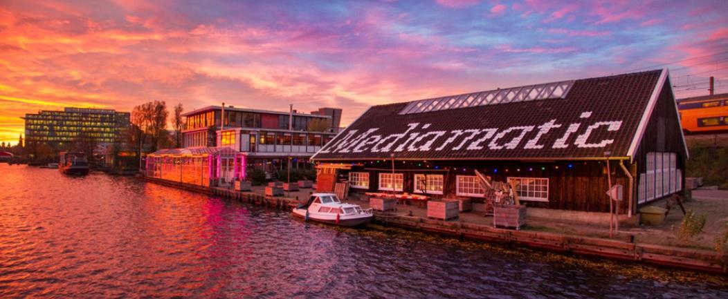 Private Guesthouse Bnb The Waterhouse Houseboat Amsterdam Eksteriør bilde
